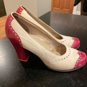 Elegant Vintage Women's Red and Cream Heels